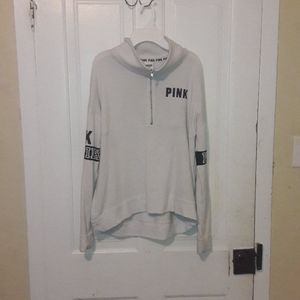 I'm selling this non hooded sweatshirt from Pink